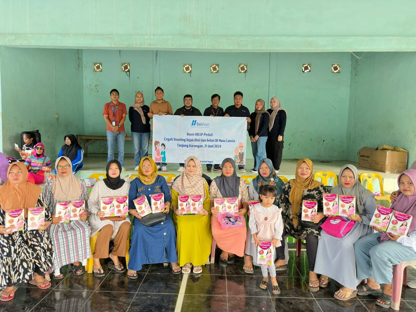 PT Huadian Bukit Asam Power Holds HBAP Care People Activities in Tanjung Karangan Village