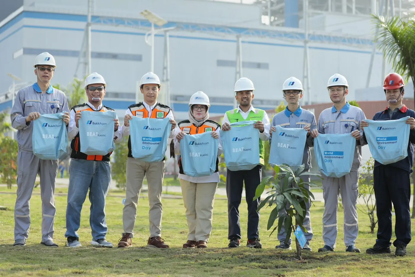 PT Huadian Bukit Asam Power runs the Beat Plastic Pollution Program